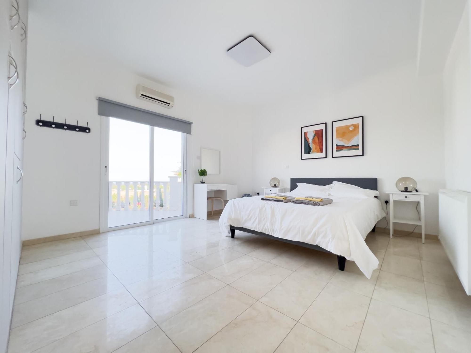 Grand Villa Lynn Seaview ไอยานาปา ภายนอก รูปภาพ