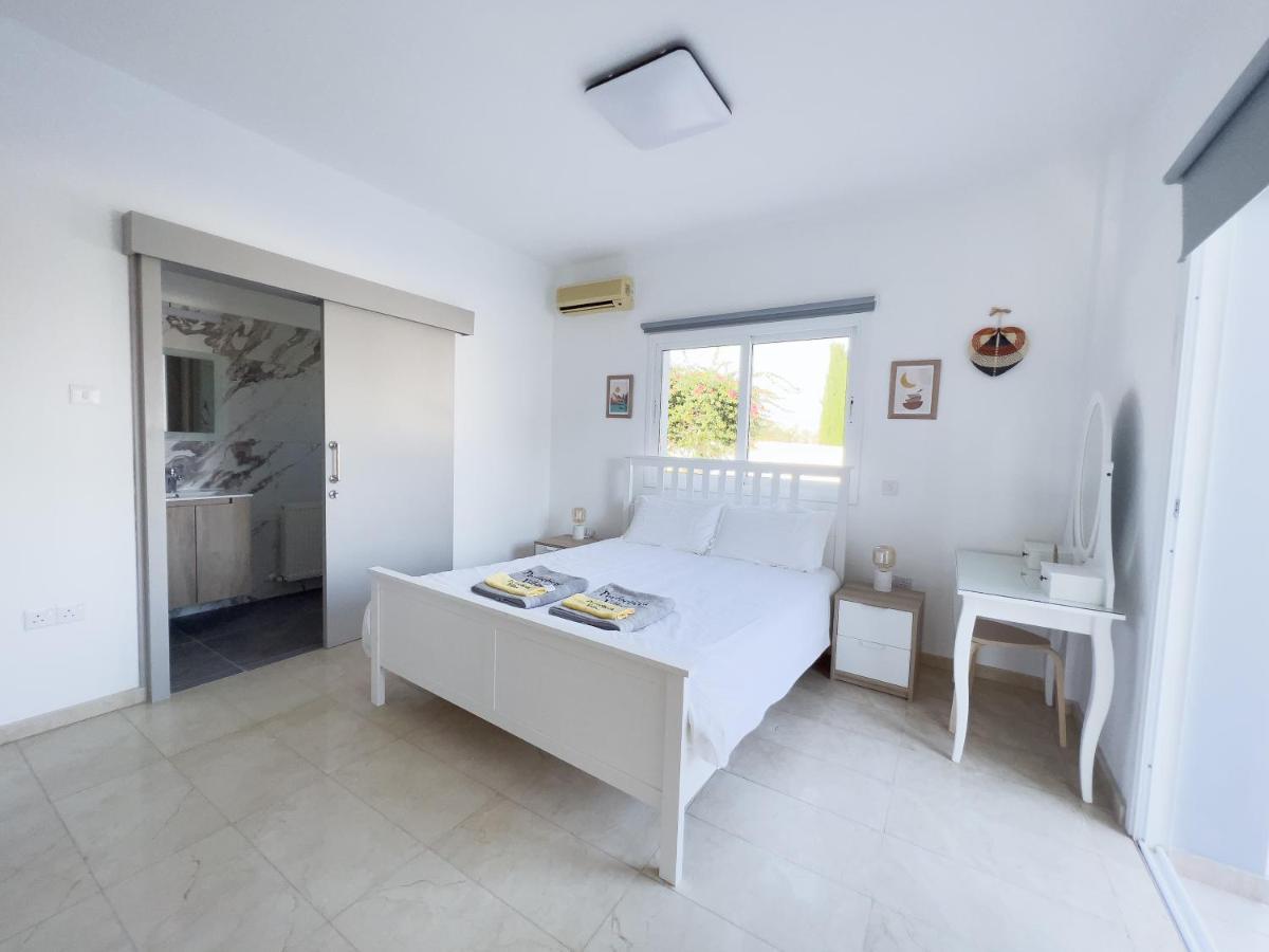 Grand Villa Lynn Seaview ไอยานาปา ภายนอก รูปภาพ
