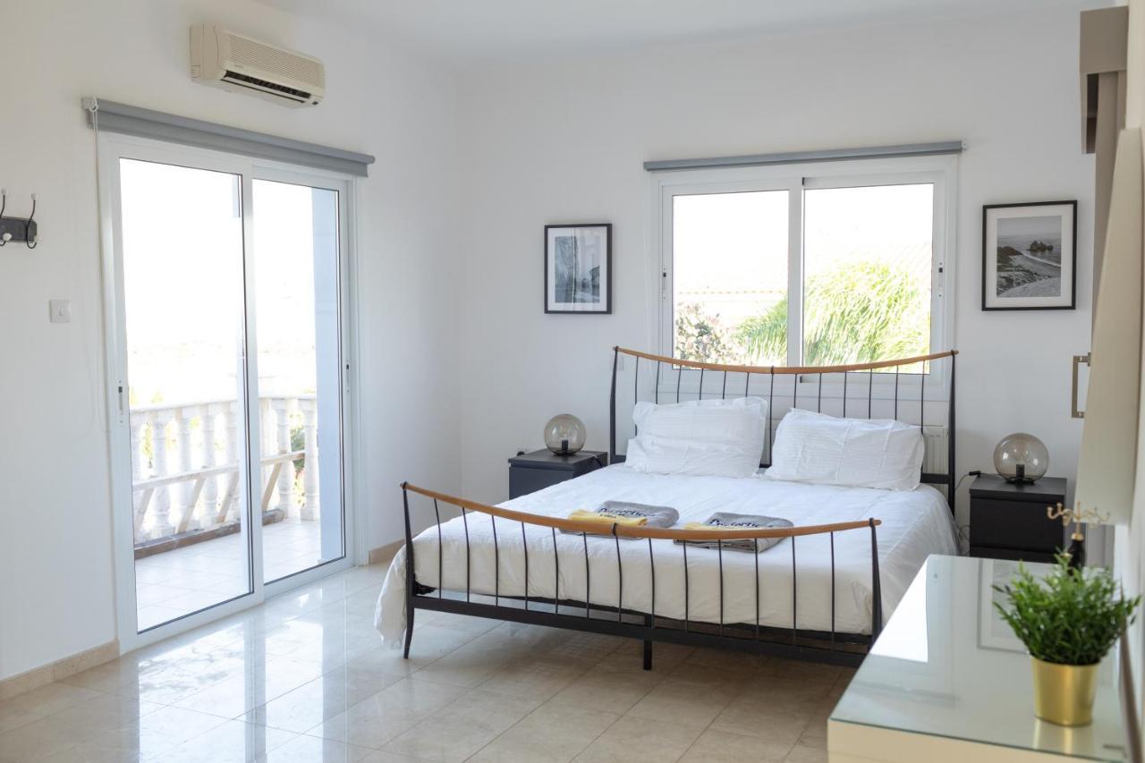 Grand Villa Lynn Seaview ไอยานาปา ภายนอก รูปภาพ